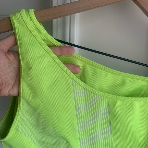 🌸Fabletics Neon Layered One-Shoulder Top - Picture 3 of 4